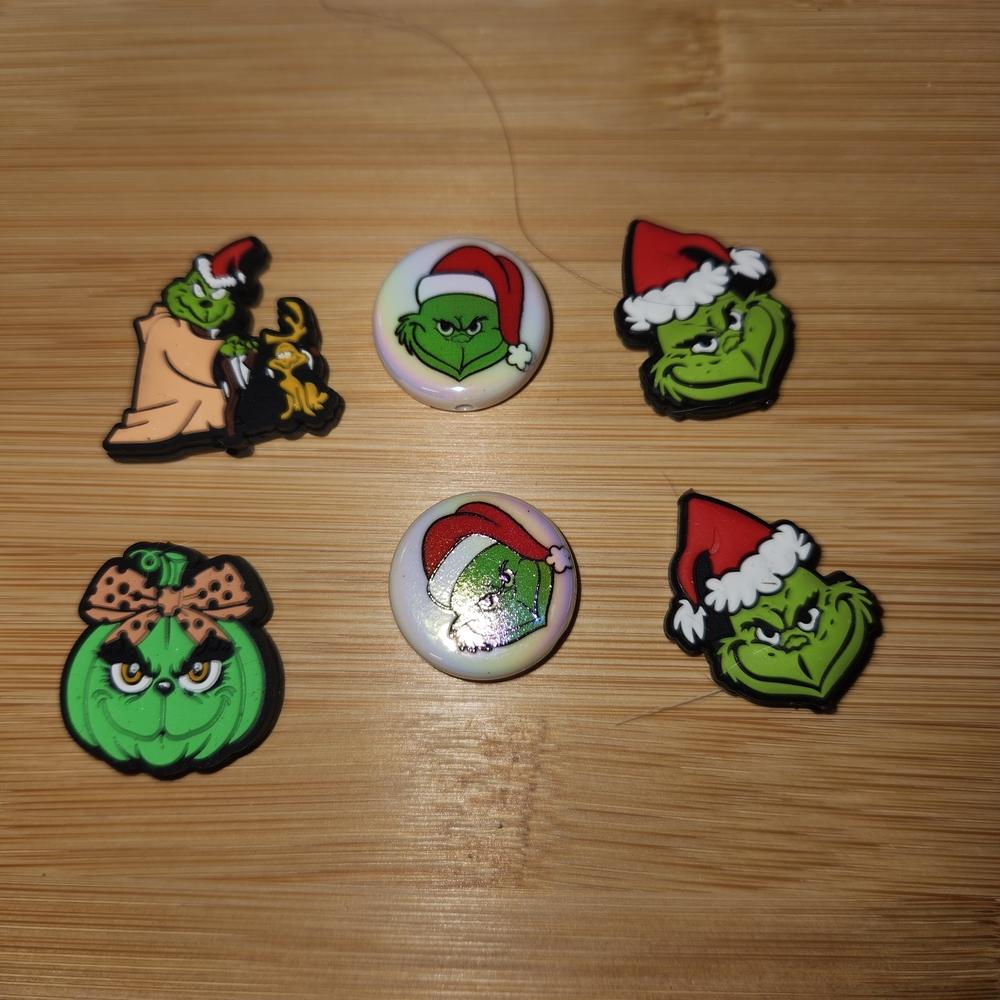 Grinch Christmas Pins Set